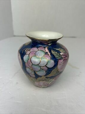 VTG Toyo Chinese Porcelain Handpainted Vase Vessel 4" Plums Grapes Blue Decor